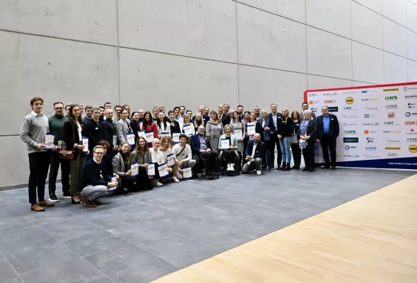 Bild: 90 Athletinnen und Athleten mit NRW-Sportstiftungs-Stipendium ausgezeichnet 