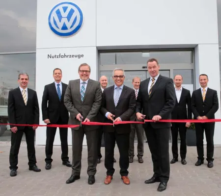 Bild: Eröffnung des Volkswagen Nutzfahrzeugzentrums in Stuttgart