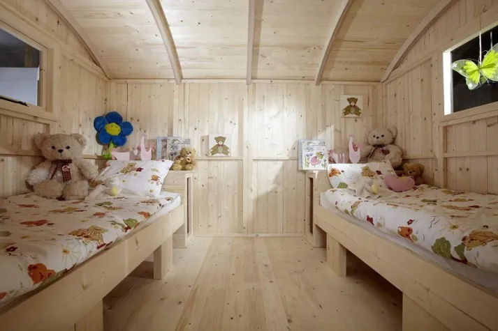 Bild: Camping Bauwagen als Kinderspielhaus