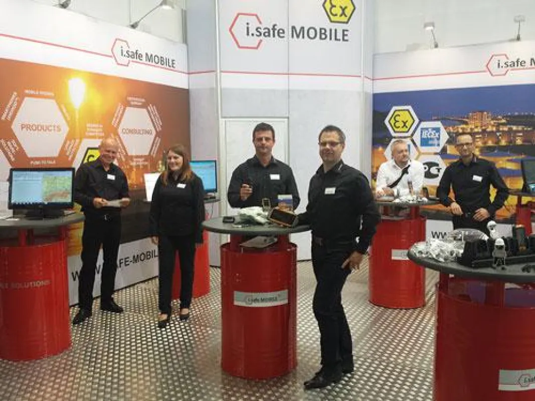 Das Team von i.safe MOBILE auf der ACHEMA 2015