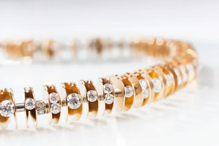 Bild: Langener Goldschmiedin auf der Expo 2015