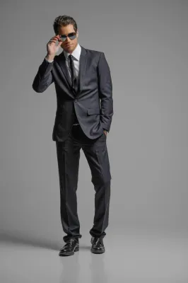 Bild: Grosse Herrenschuhe für den modebewussten Mann bei schuhplus