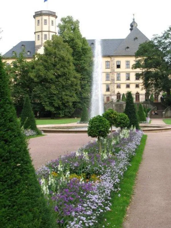 Beim Fuldaer Gitarrenfrühling ist hochklassige Musik im Stadtschloss zu hören.