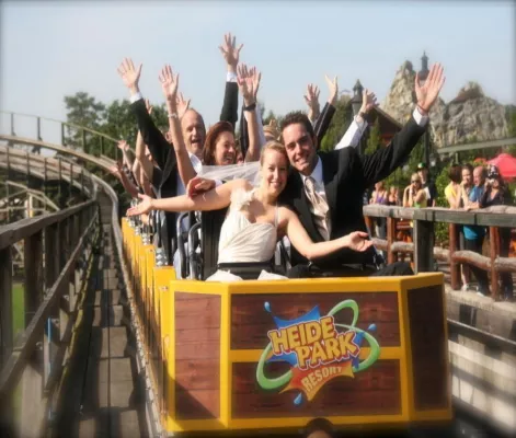 Bild: Ja-Wort auf Colossos am 09.09.09 -Traumhochzeit in der Abenteuerwelt des Heide-Park Resort