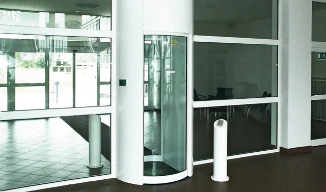 Bild: Kaba auf der Security Essen 2012: Neue Personenschleuse von Kaba erkennt Sprengstoffe und Drogen