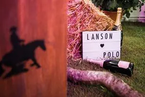 Bild: Sonniges Strandfeeling auf Sylt: Pfingsten mit Polo und Champagne Lanson