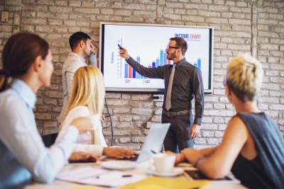 Entwickeln einer Strategie zur Unternehmenskommunikation (© Grki - Fotolia.com)