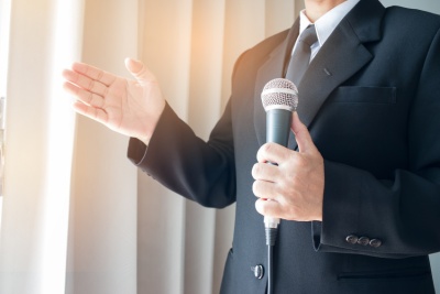 Spokesperson (Sprecher)  (© smolaw11 - Fotolia.com)