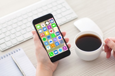 Mobile App Advertising (© Denys Prykhodov - Fotolia.com)