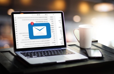 Email Interview (© adiruch na chiangmai - Fotolia.com)