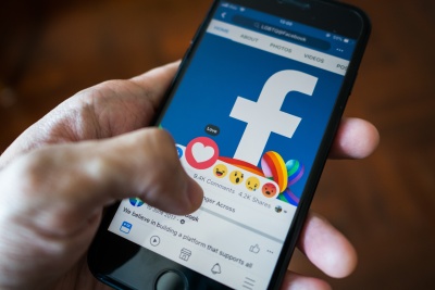 Facebook Debugger (© wachiwit - stock.adobe.com)