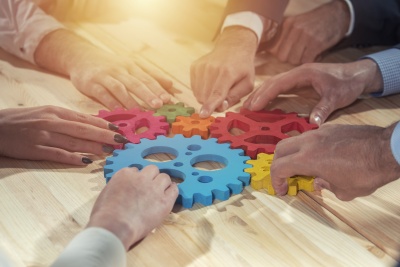 Holistisches Marketing  (© alphaspirit - stock.adobe.com)